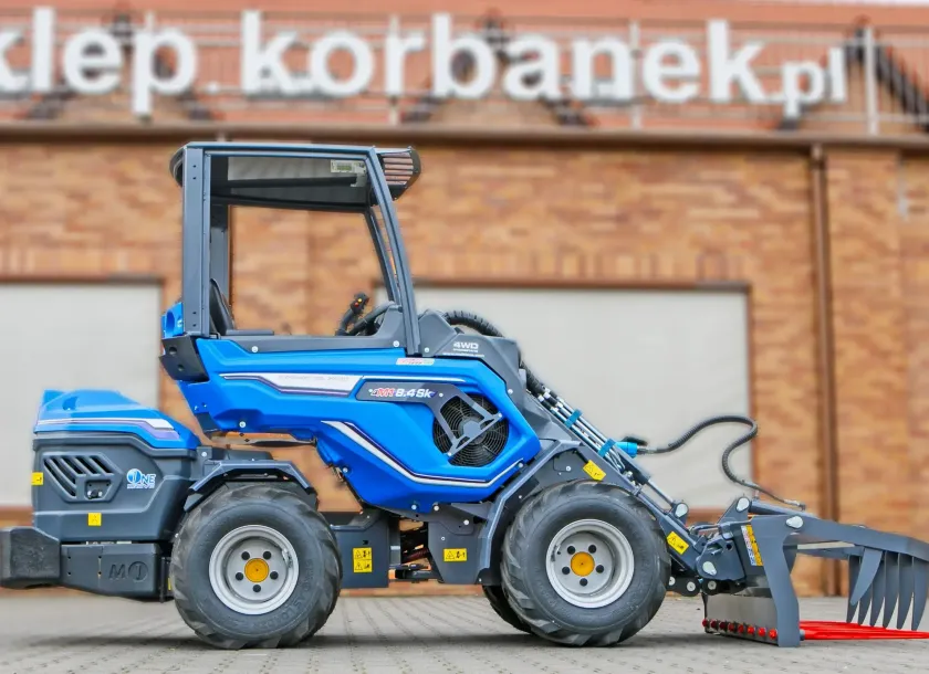 Multione seria 8 Kubota Korbanek bok maszyny  ramię krokodyl