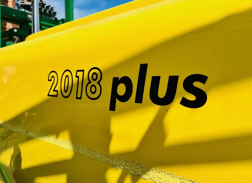 Opryskiwacz-przyczepiany-Unia-Group-pilmet-plus-2018-plac-korbanek