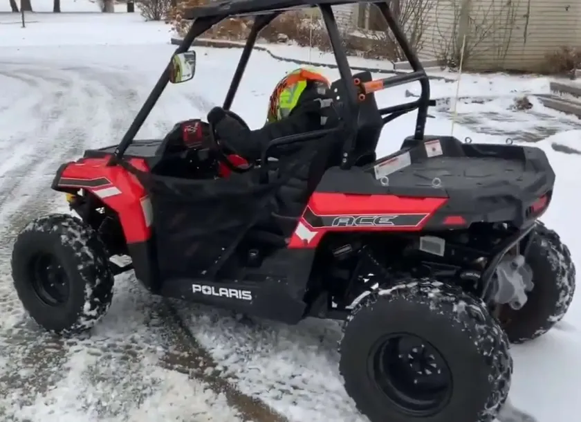 Czerwony Quad Polaris Ace 150 atv dziecięce www.korbanek.pl