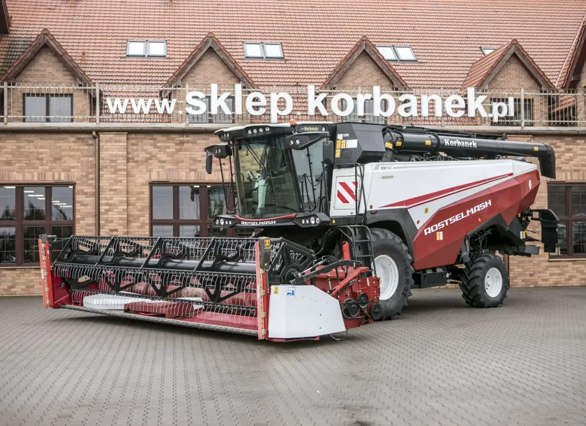 kombajn zbożowy Rostselmash RSM 161 www.korbanek.pl