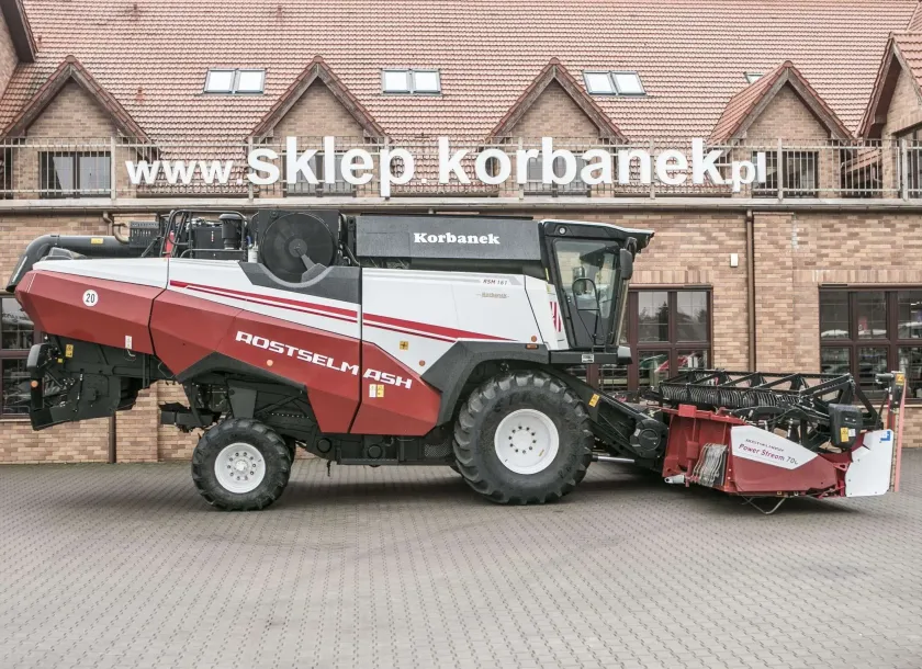 prawy bok kombajnu zbożówego RSM 161