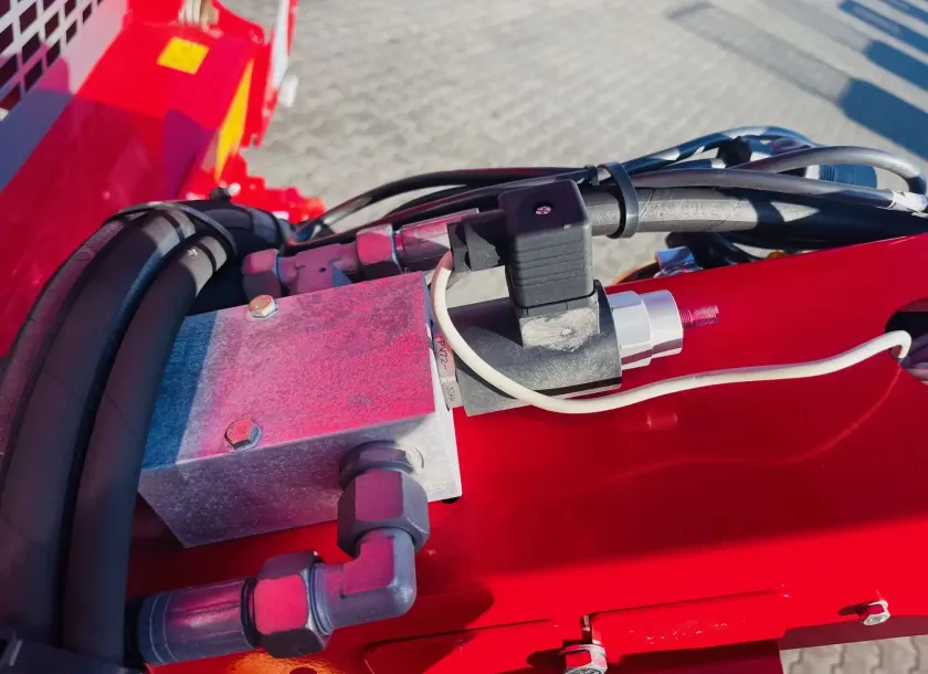 Rozrzutnik obornika Unia Group tandem Tytan 18 PREMIUM TD adapter poziomy plus tarczowy