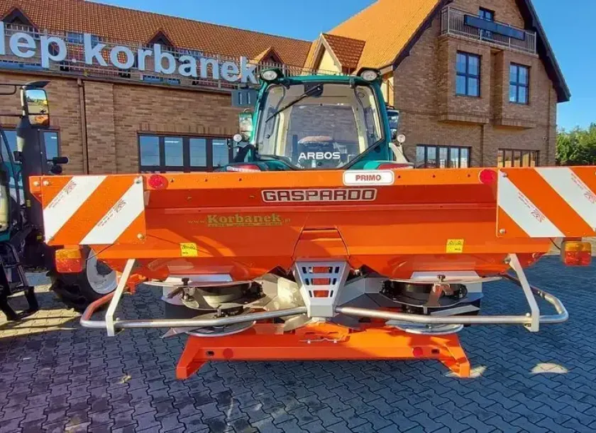 Precycyjny dwutarczowy rozsiewacz nawozu Maschio Gaspardo PRIMO E 314
