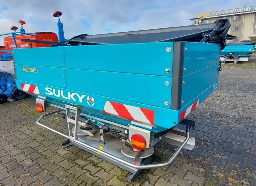 Rozsiewacz nawozów Sulky DX 30 W-Control Isobus oświetlenie