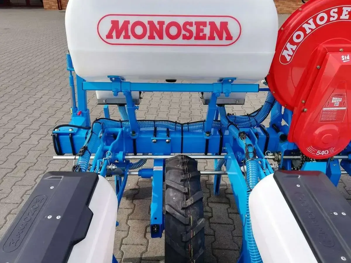 Widok na blok koła przenoszącego napęd na sekcje wysiewające siewnika punktowego MONOSEM