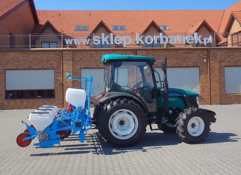 Siewnik do kukurydzy MONOSEM z ciągnikiem Arbos 3075