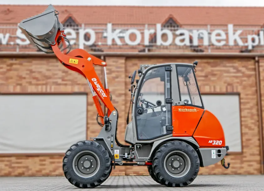 Atlas Weycor AR320 Yanmar z kabiną bok maszyna łyżka ładowarkowa uinieisona