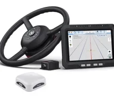 Nawigacja rolnicza z kierownicą, tabletem i odbiornikiem GNSS