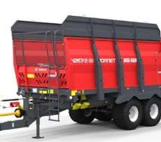 Czerwony rozrzutnik obornika tandem N267/2 o ładowności 10t typ Hornet wyprodukowany przez Metal-Fach Sokółka