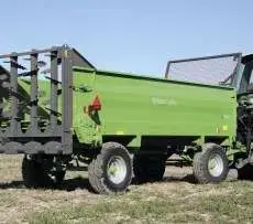 Rozrzutnik obornika Unia Tytan Plus do 5 ton na korbanek.pl