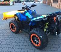 Quad Scrambler 1000 XP kolor niebieski atv kufer tył Orgio Bag zderzak przód metalowy wyciągarka 2500 LB linka stalowa osłony rak felgi aluminiowe EPS wspomaganie kierownicy ADC kontrola zjazdu napęd 2x4 4x4 EBS hamowanie silnika Korbanek.pl