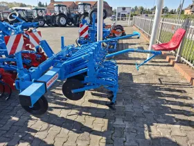 Pielnik do warzyw z układem prowadzenia
