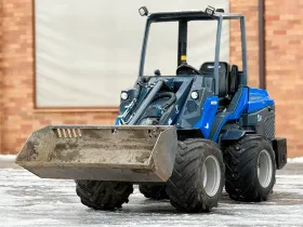 Używana ładowarka przegubowa kołowa z teleskopem Multione 8.5 plac firma Korbanek