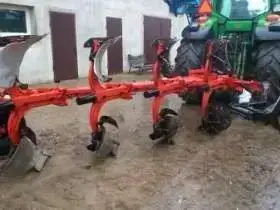 Pług obracalny użwany z ciągnikiem John Deer