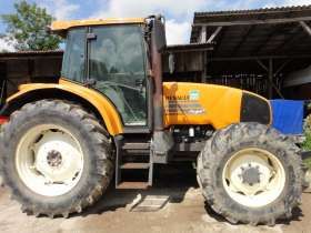 Claas Renault Ares 630 RZ traktor o mocy 135 KM 