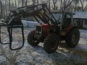 Ciągnik rolniczy Massey Ferguson 3060 z ładowaczem i chwytakiem korbanek używane maszyny rolnicze