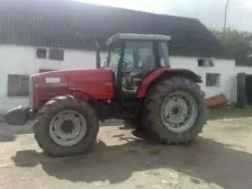 Kultowy Ciągnik Massey Ferguson 8150