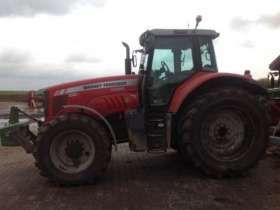 Traktor Massey Ferguson 7490 używany ze światłem ostrzegawczym typu kogut 