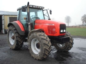 Ciągnik Massey Ferguson 8220 2000r. 167 KM
