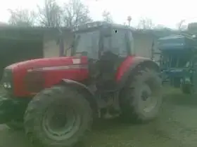 Ciągnik Massey Ferguson 8240 z agregatem