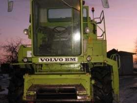 Używany Kombajn zbożowy CLaas Mercator 80 heder 5,1 widok z przodu