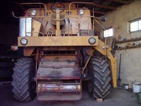 do sprzedania używany kombajn zbożowy Bizon Z 056 1983 r