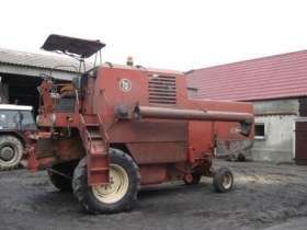 używany kombajn zbożowy Bizon Z-056 1978 r kolor czerwony bez kabiny