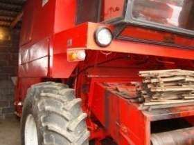 używany Kombajn Bizon Z 056 Super rok 1984 kolor czerwony z oryginalną kabiną wyjjęty łańcuch przenośnika pochyłego