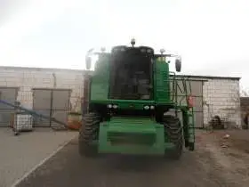 Kombajn zbożowy John Deere 1470 2012 r przód korbanek.pl