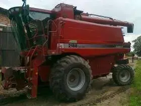Kombajn zbożowy używany marki CASE 2188