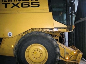 Kombajn  New Holland TX 65 rok 1998 na korbanek.pl