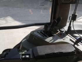 Podłokietnik ciągnik używany Massey Ferguson 8240
