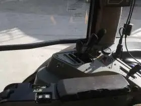Podłokietnik ciągnik używany Massey Ferguson 8240