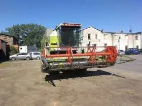 Używany kombajn zbożowy Class Dominator 68S