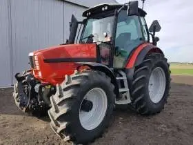 Ciągnik rolniczy SAME IRON 155 kM koloru czerwonego w idelamym stanie