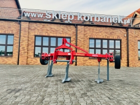 Agregat-glebosz-unia-group-kret-b-3-5-zabezpieczenie-srubowe-plac-korbanek