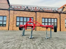 Agregat-glebosz-unia-group-kret-b-3-5-zabezpieczenie-srubowe-plac-korbanek