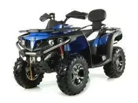 pojazd czterokołowy Quad niebiesko czarny lewy przód
