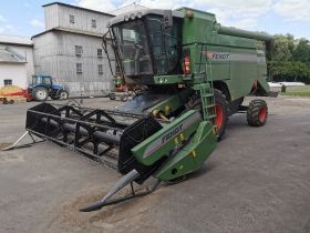 Kombajn-zbozowy-fendt-5220-5-klawiszy-wytrzasaczy-stan-bardz-dobry-korbanek-pierwszy-wlasciciel
