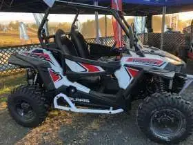 Quad 1000 Xp RZR Polaris kolor czarny czerwony aluminiowe felgi atv światła led