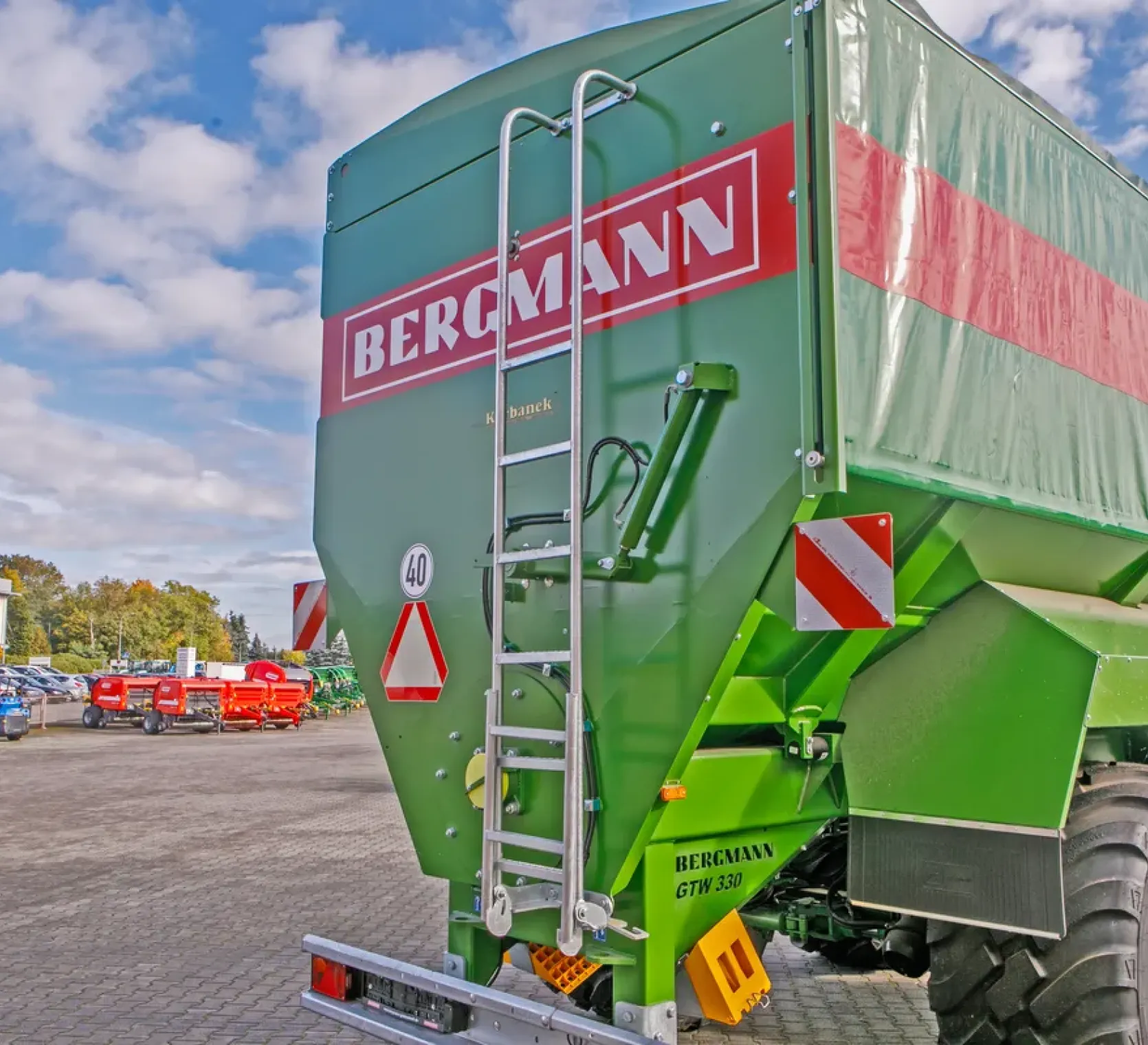Przyczepa przeładowcza Bergmann GTW 330 Plac firma Korbanek