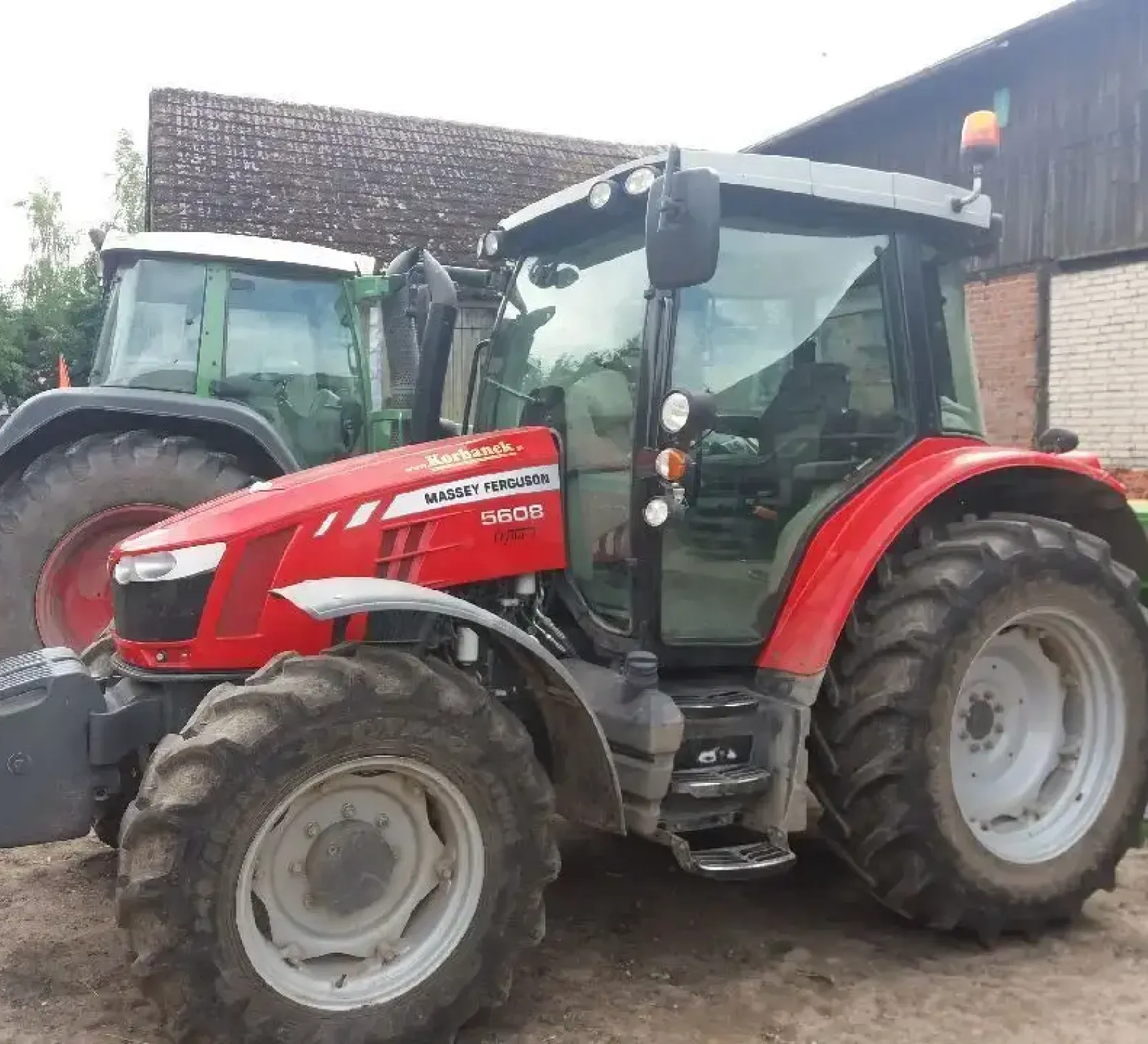 Sprzedam Używany traktor rolniczy MF 5608