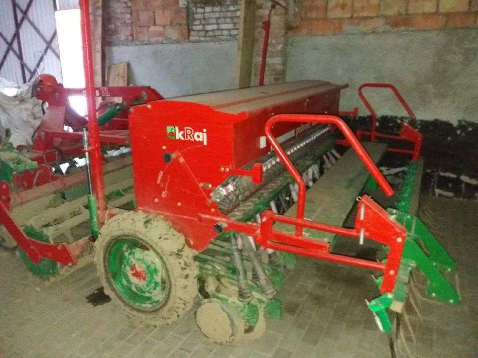 Używany 2012 rok Agregat uprawowo-siewny ECO T 550 D Kraj 