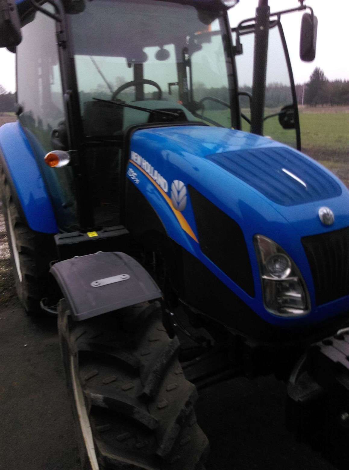 New Holland TD5.75 maska przednia 