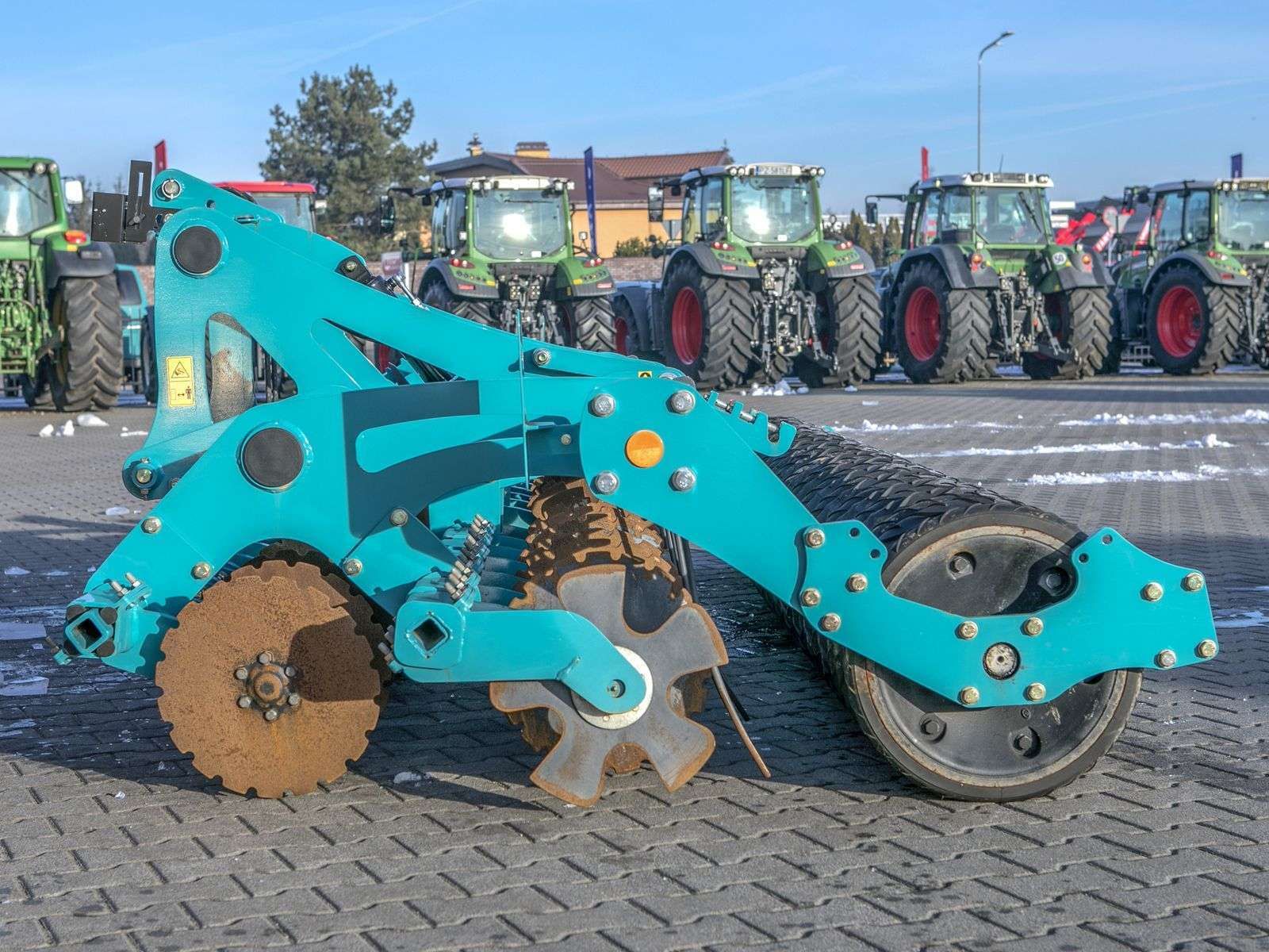 Cultiline XR 4 m agregat talerzowy przedsiewny SULKY widok z boku