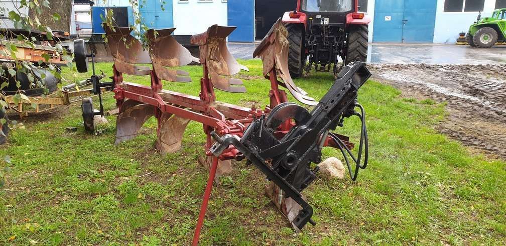 używany pług 4 skibowy Krone