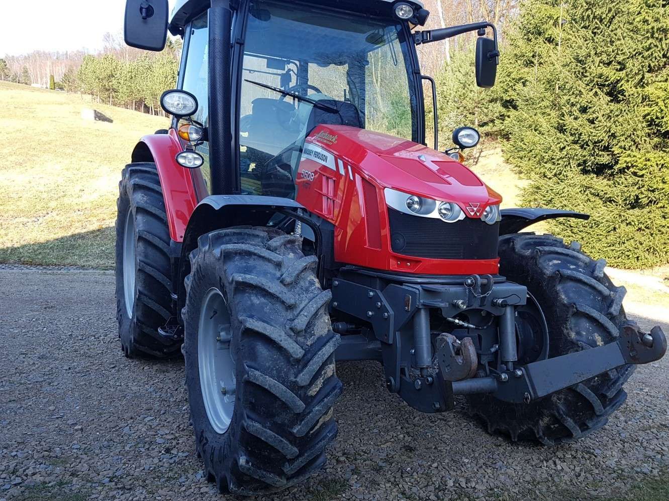 Używany Massey Ferguson 5609