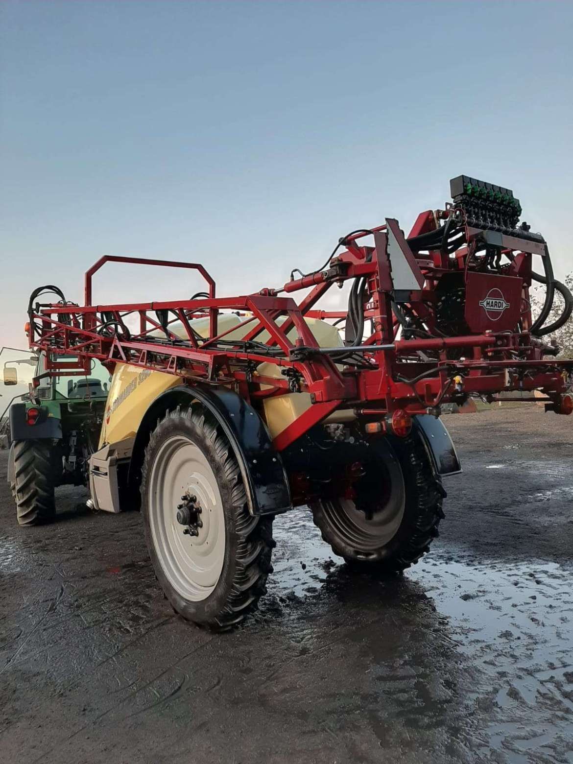 używany opryskiwacz Hardi 3200i