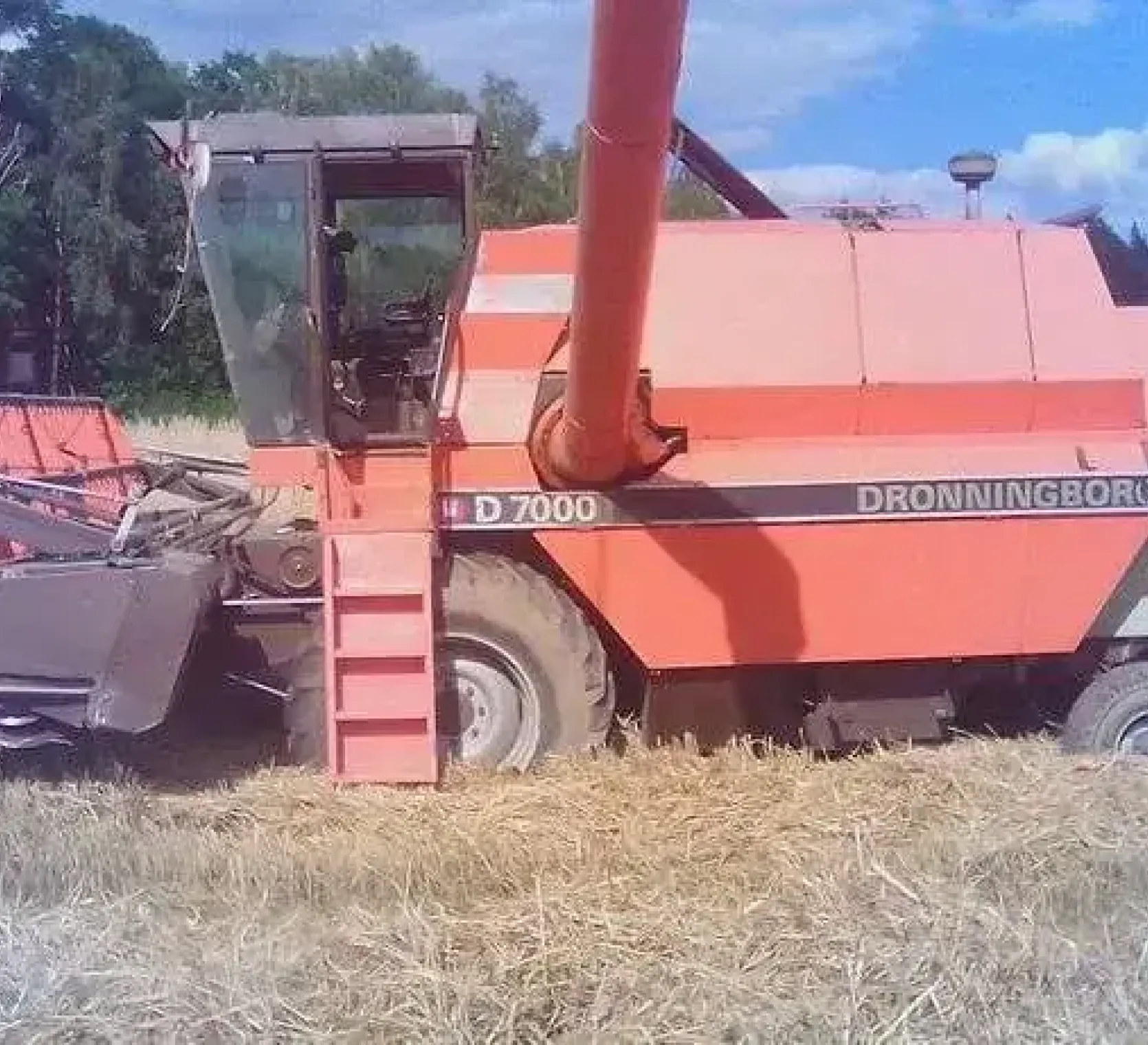 DRONNINGBORG D7000 kombajn zbożowy używany 