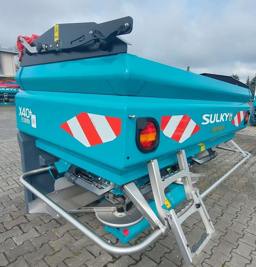 Rozsiewacz nawozów 2500 litrów